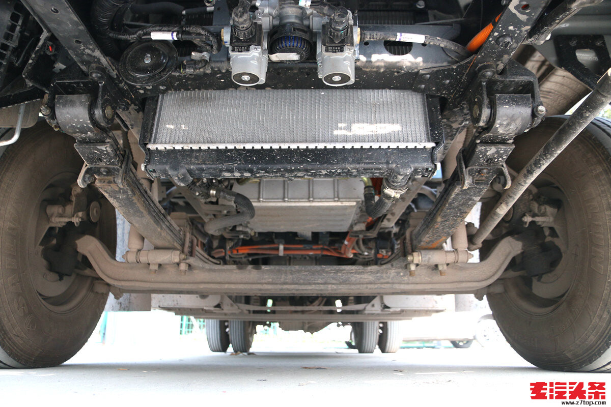 ojqpl2crcr35095.jpg