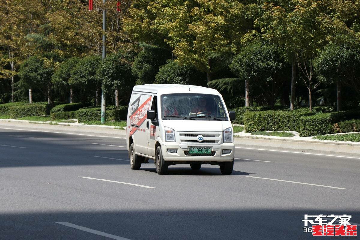 afx21y1lmbk10843.jpg