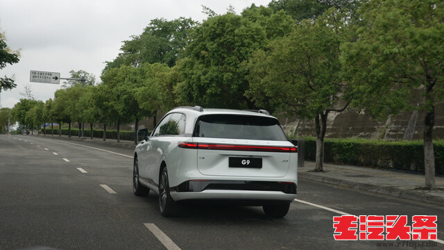 pv2uxly014a6248.jpg
