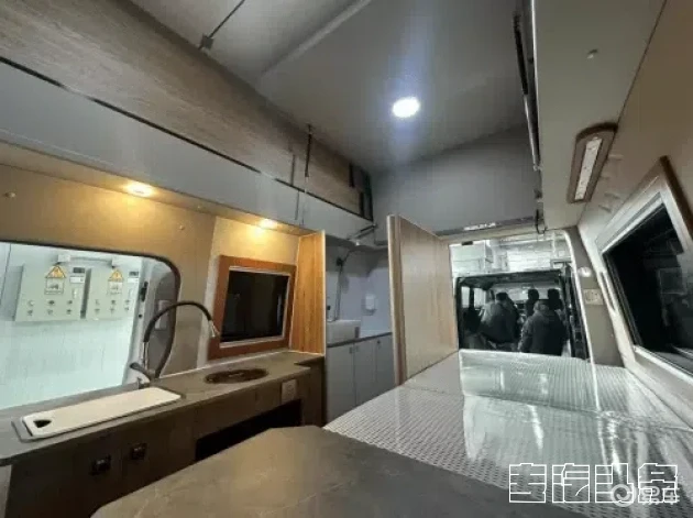 roqajmmh1ew1163.webp
