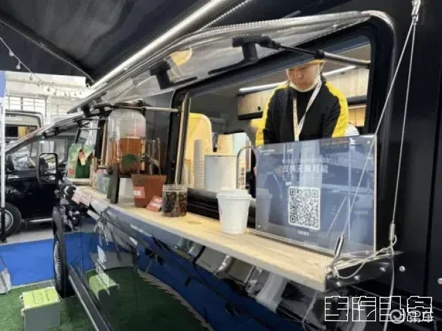 akb1zkdhnxa1202.webp