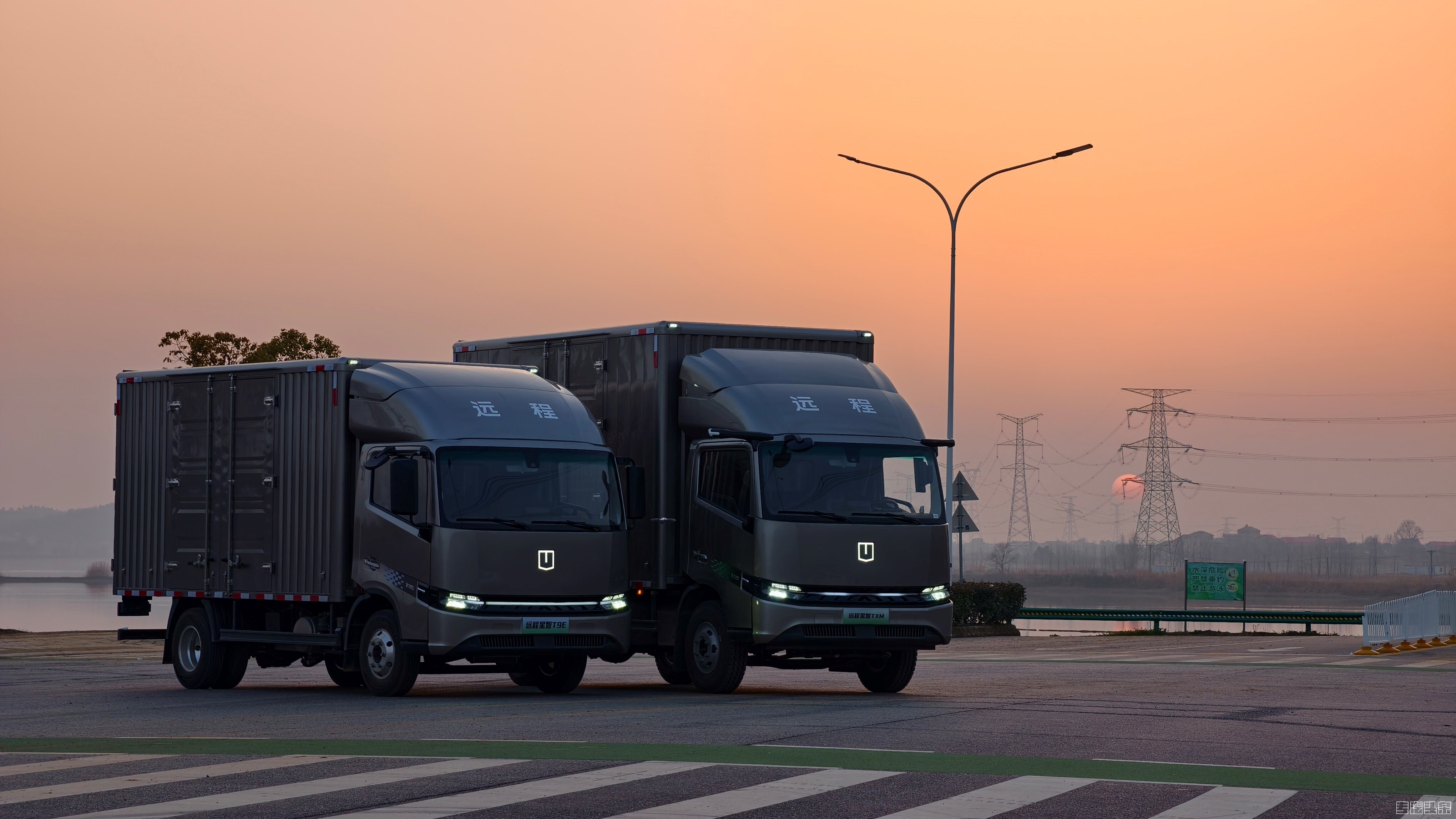 a44jjbv4tmz1366.jpg