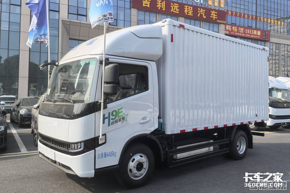 ueqx3m02ggs1828.jpg