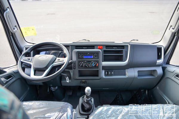 ktcjr1q052c51.jpg