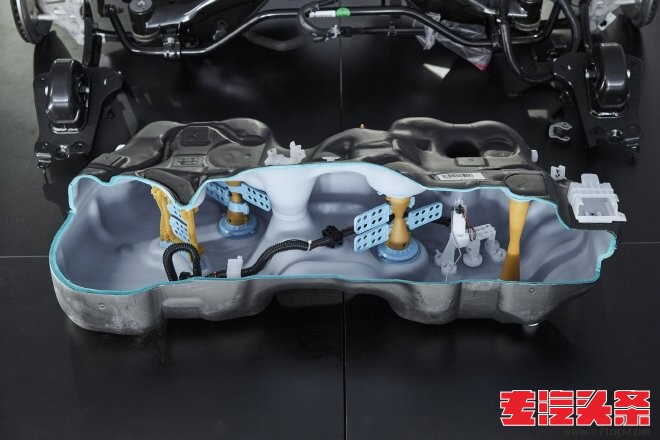 r11gdf1gai16527.jpg